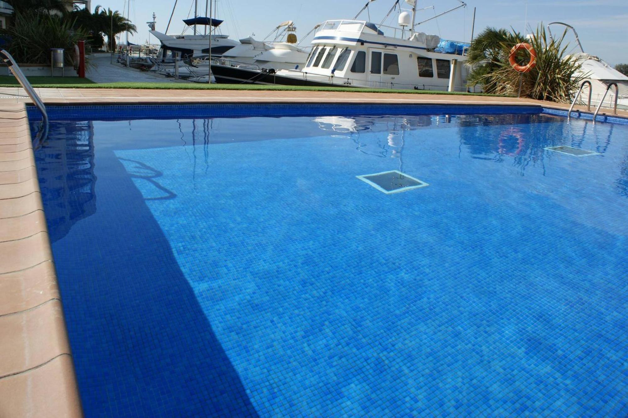 Precioso Piso Con Vista Al Canal Y Piscina En Roses Av-69 Exteriör bild