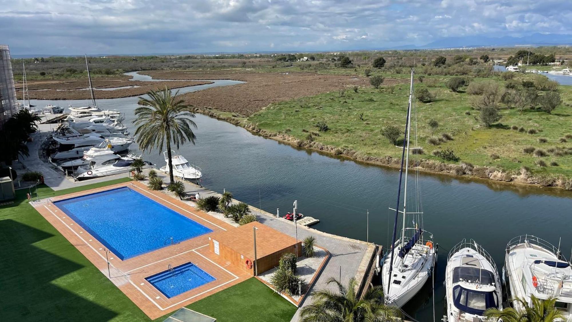 Precioso Piso Con Vista Al Canal Y Piscina En Roses Av-69 Exteriör bild